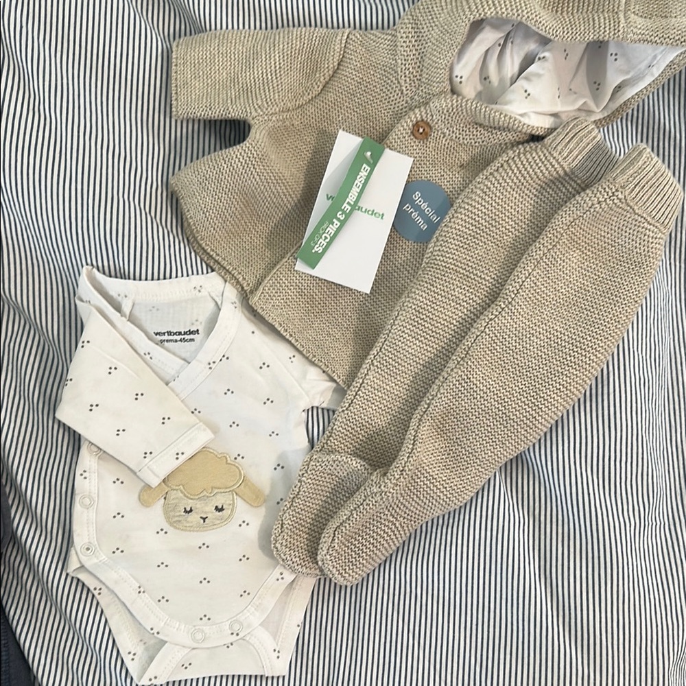 Cream Matching Bodysuit Set Cozy and Stylish